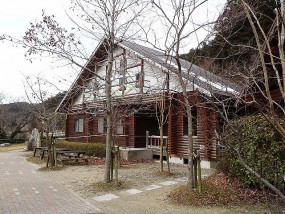 筑紫野市　竜岩自然の家　木造ログハウス塗装工事施工前